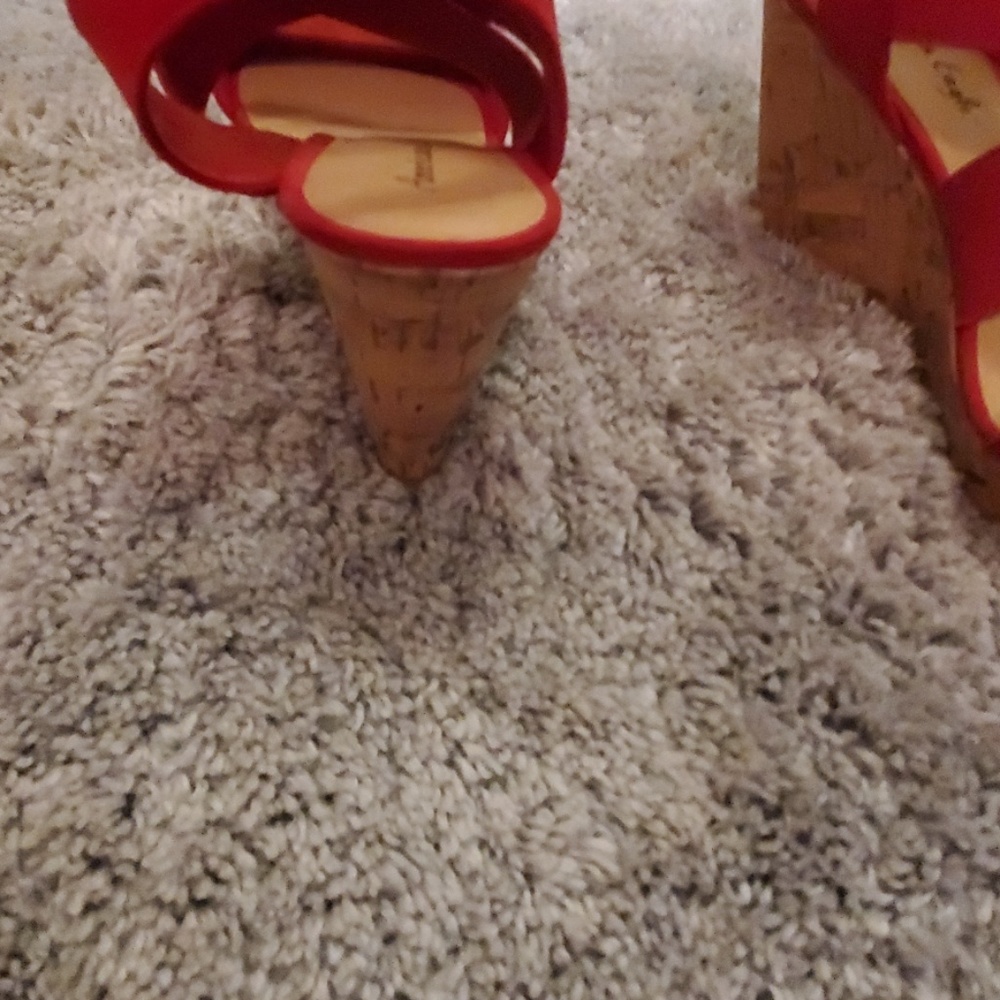 Red wedges - Picture 3 of 3